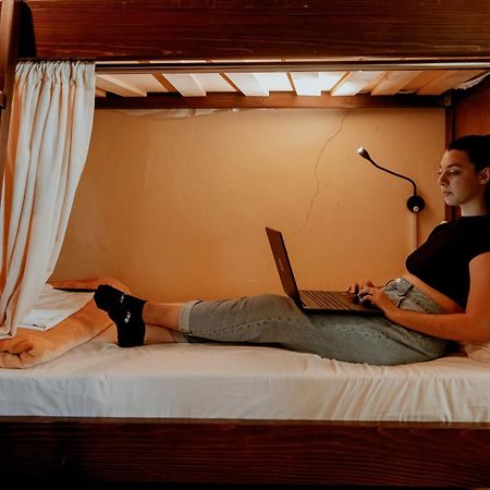 Berat Backpackers Hostel Kültér fotó