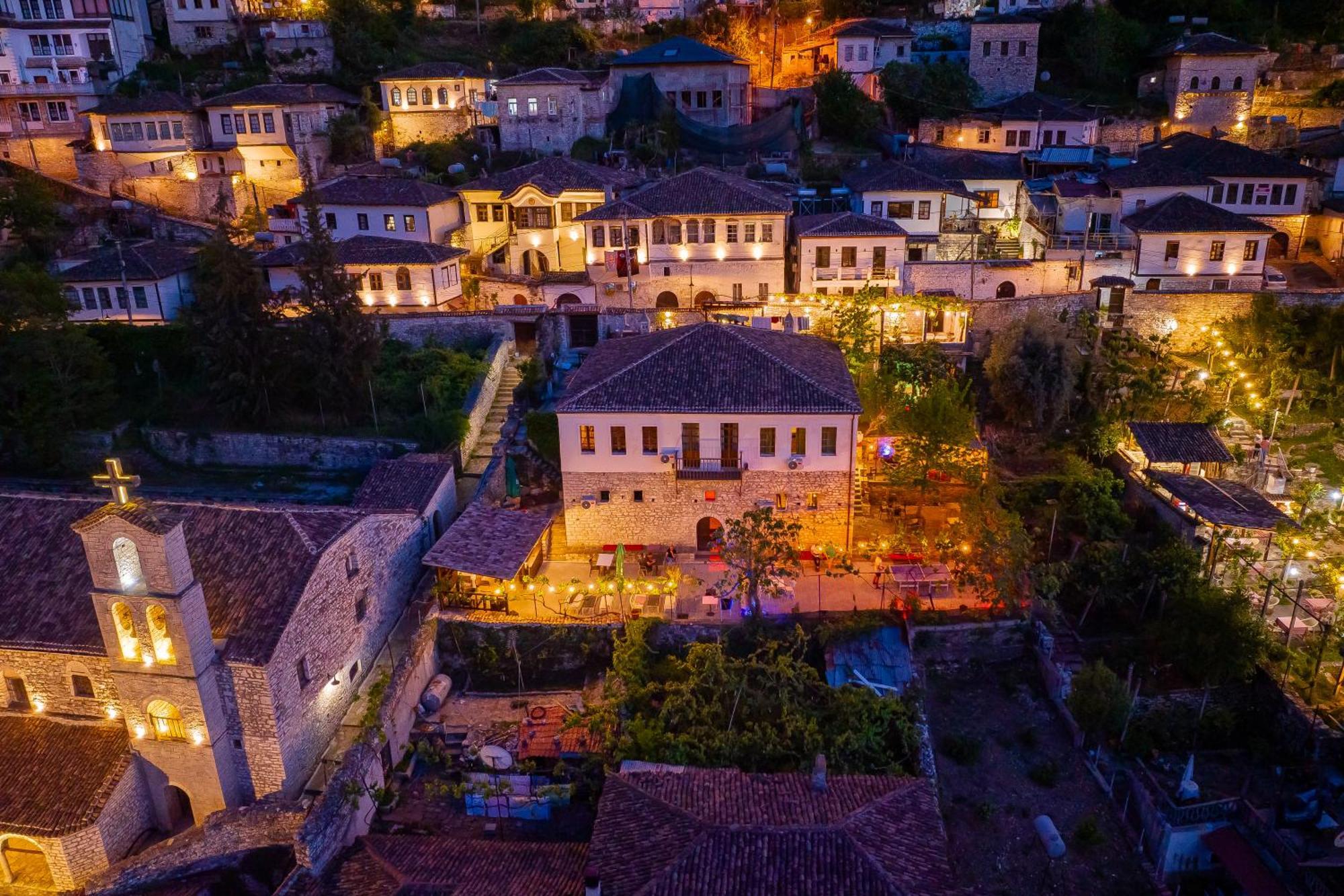 Berat Backpackers Hostel Kültér fotó