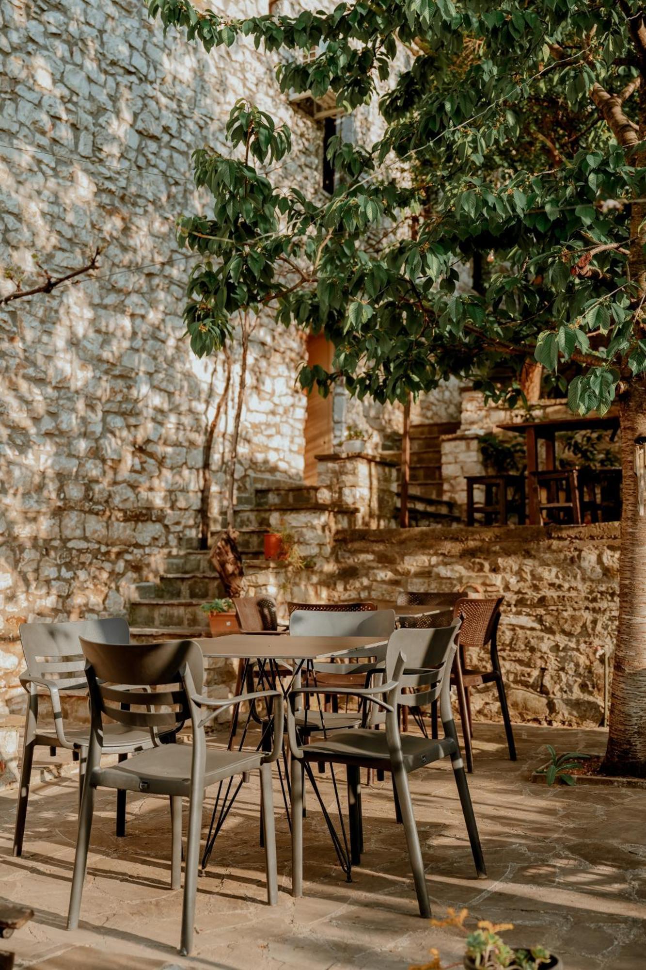 Berat Backpackers Hostel Kültér fotó