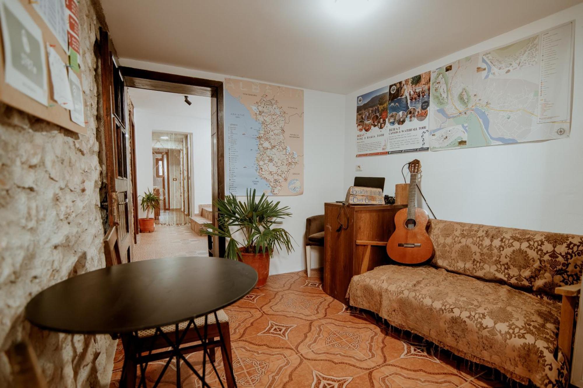 Berat Backpackers Hostel Kültér fotó