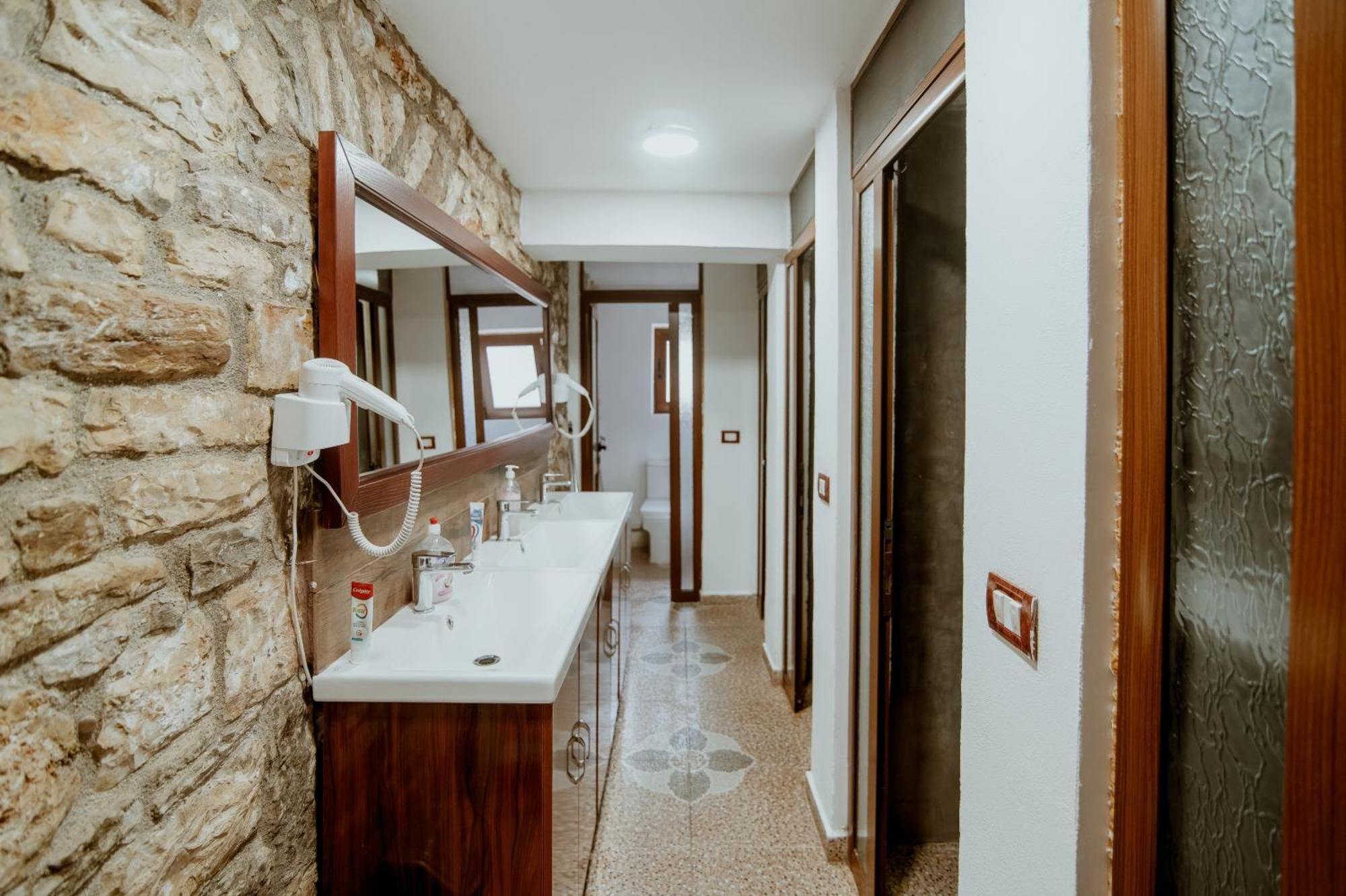 Berat Backpackers Hostel Kültér fotó